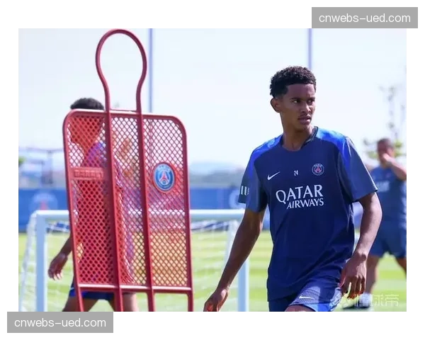 巴黎圣日耳曼续约危机：19岁新星马尤卢拒签三份报价，谈判已彻底停滞